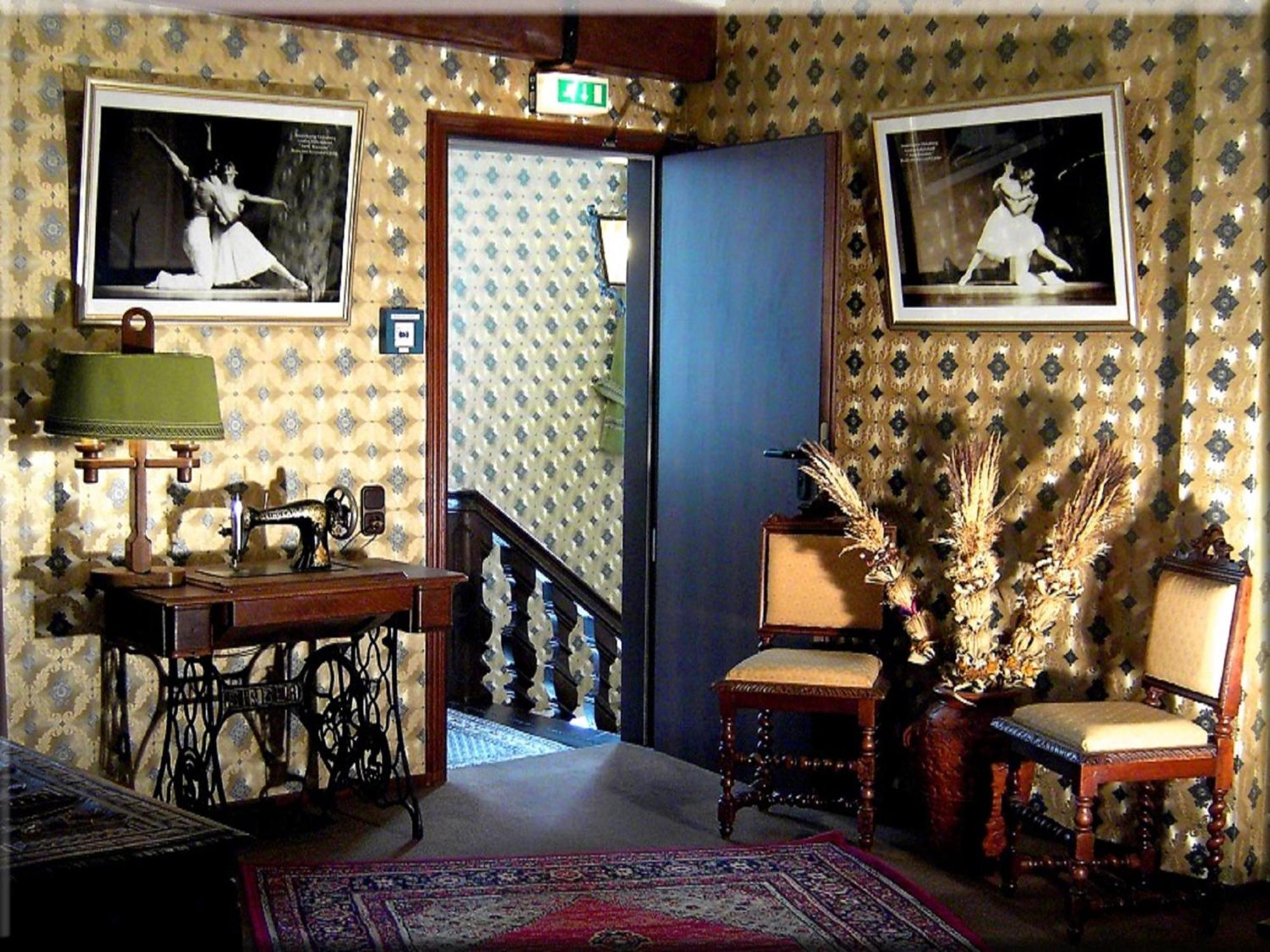 Hotel Graf Rolshausen Моншау Экстерьер фото
