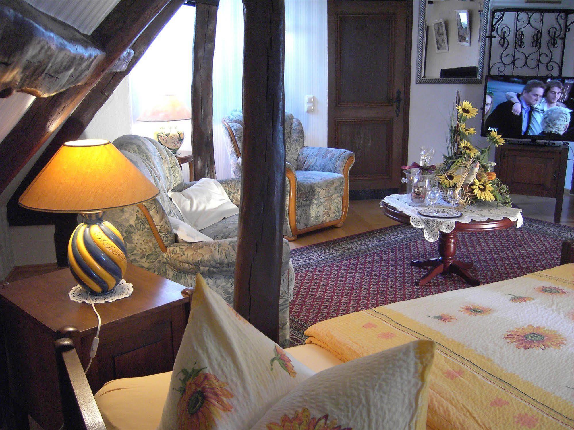 Hotel Graf Rolshausen Моншау Экстерьер фото