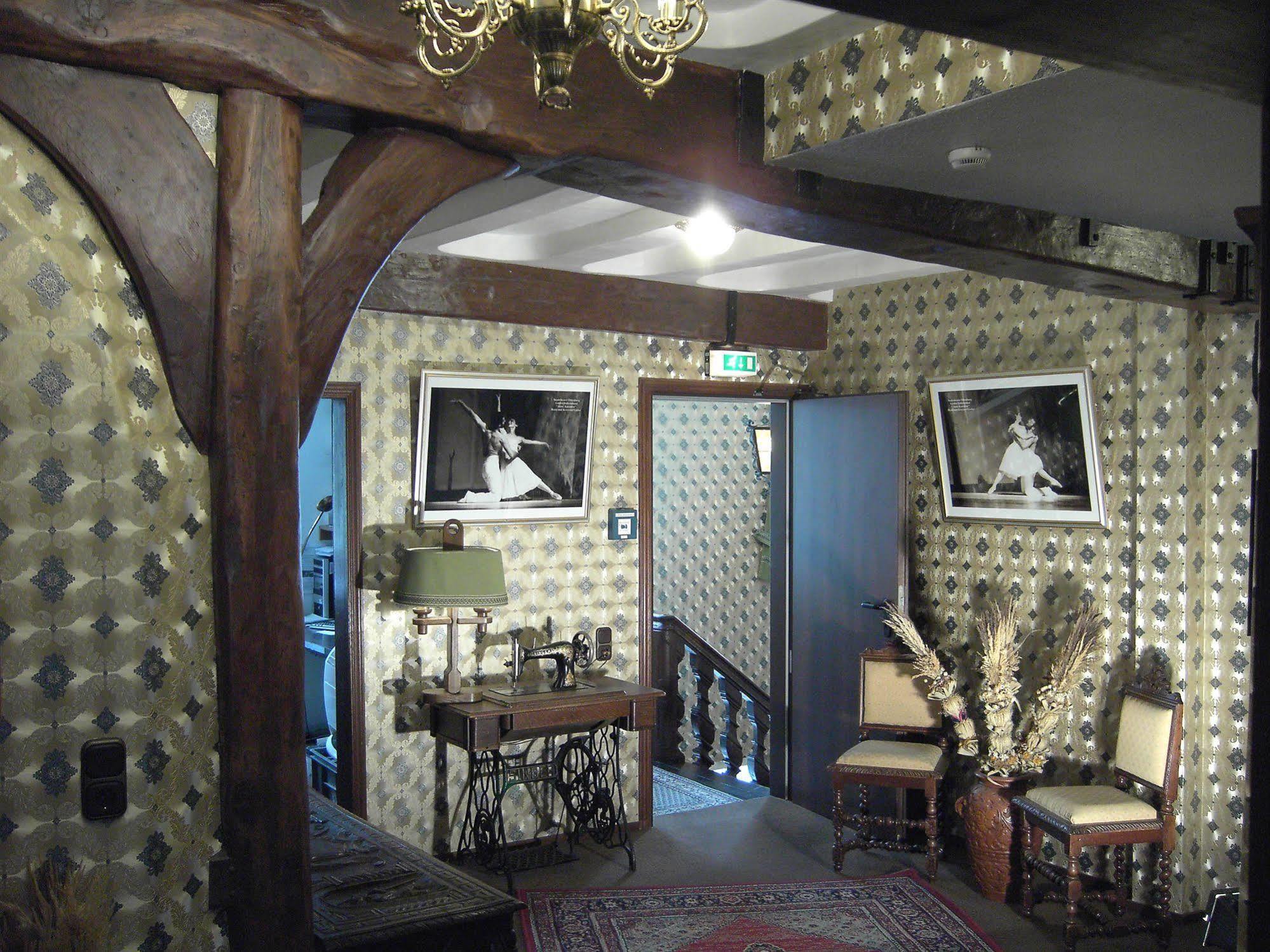 Hotel Graf Rolshausen Моншау Экстерьер фото
